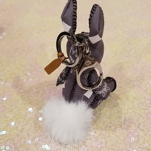 MCM Rabbit Keychain - Picture 3 of 11